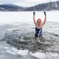Erleben Sie den Nervenkitzel eines Polarsturzes in eisiges Wasser